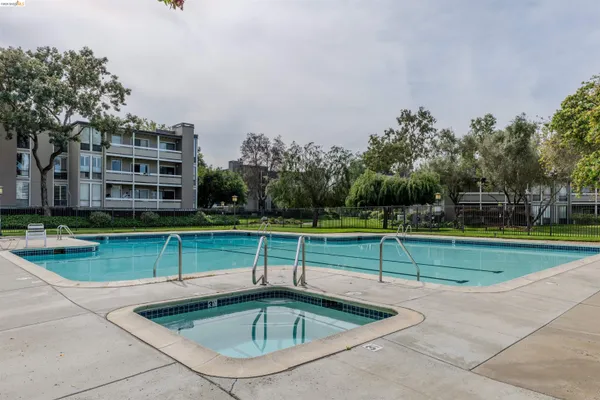 $925,000 | 1171 Compass Lane, Unit 113, Foster City, CA 94404