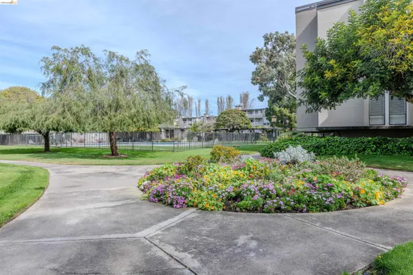$925,000 | 1171 Compass Lane, Unit 113, Foster City, CA 94404