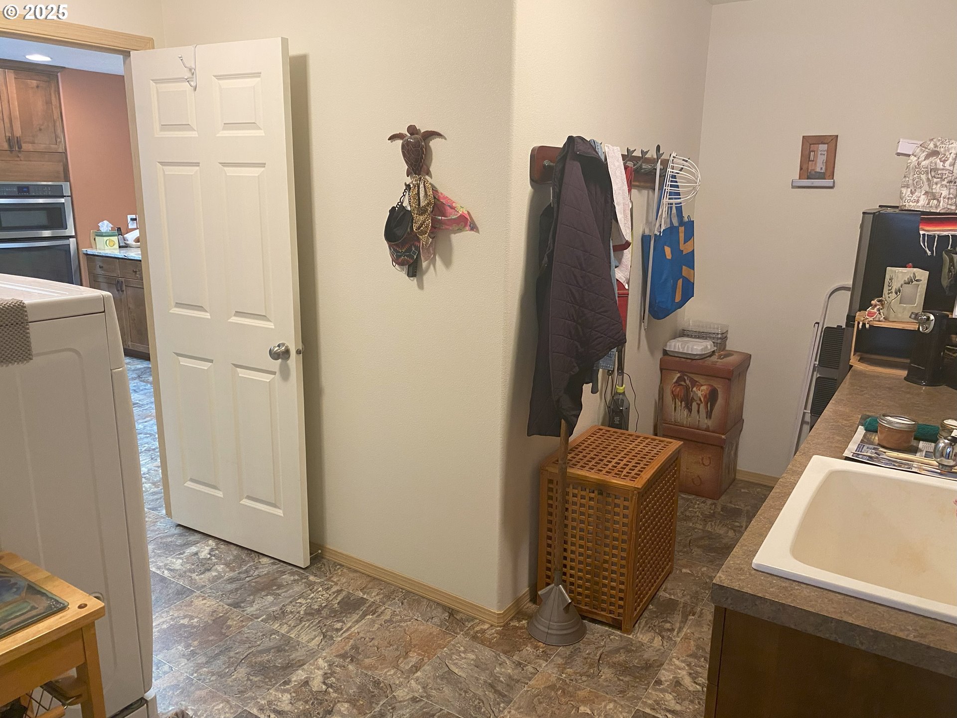 97168 Henderson Road Brookings, OR 97415 - Photo 19 of 47 Gallery Image 19