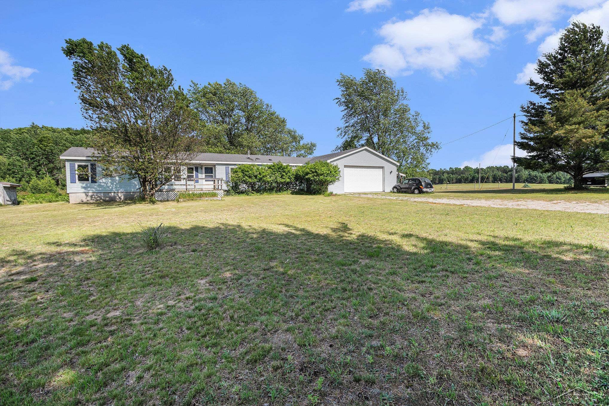 11816 Morton Road Manistee, MI 49660 - Photo 1 of 20 50179460-ccc3fee4-e283-4e43-8e6e-773100213c91.JPG