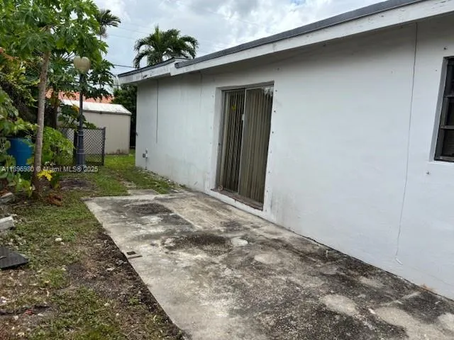 $699,900 | 8750 Southwest 42nd Terrace, Miami, FL 33165