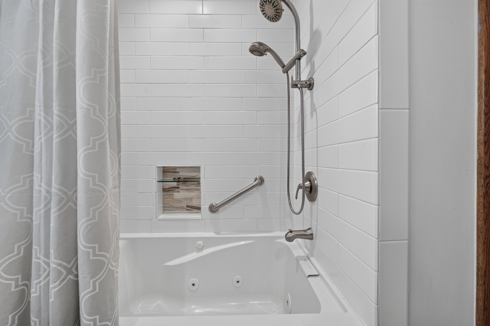 16 Falkirk Road Hawthorn Woods, IL 60047 - Photo 30 of 51 Gallery Image 30