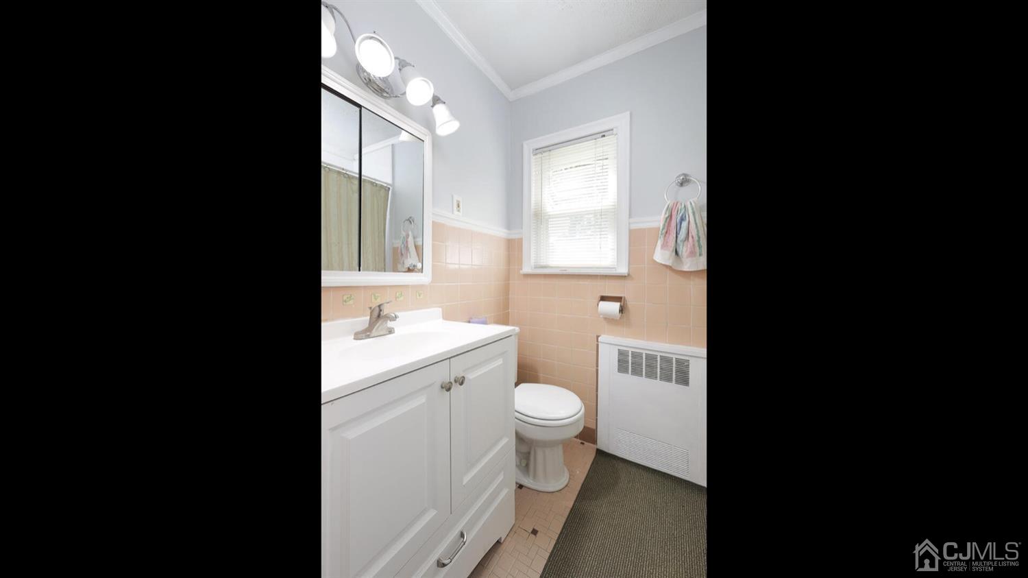 99 Lancaster Road Colonia, NJ 07067 - Photo 17 of 31 Gallery Image 17