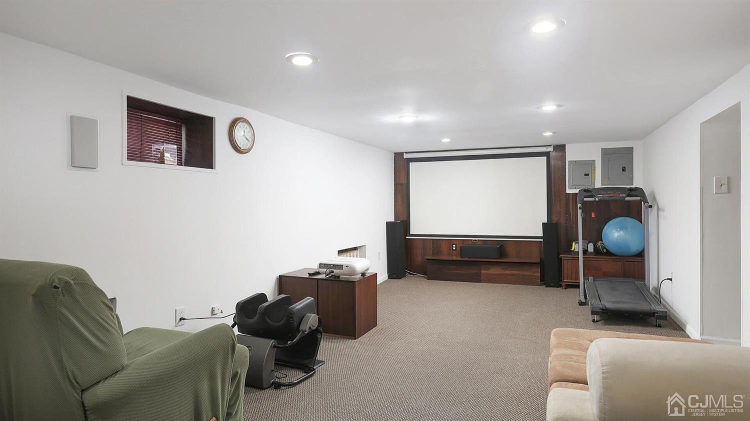 99 Lancaster Road Colonia, NJ 07067 - Photo 21 of 31 Gallery Image 21