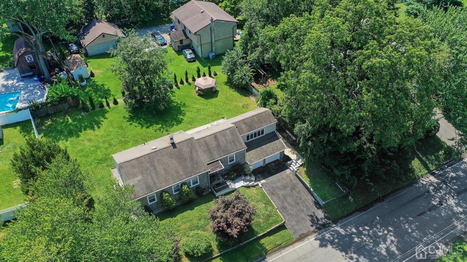 99 Lancaster Road Colonia, NJ 07067 - Photo 6 of 31 Gallery Image 6