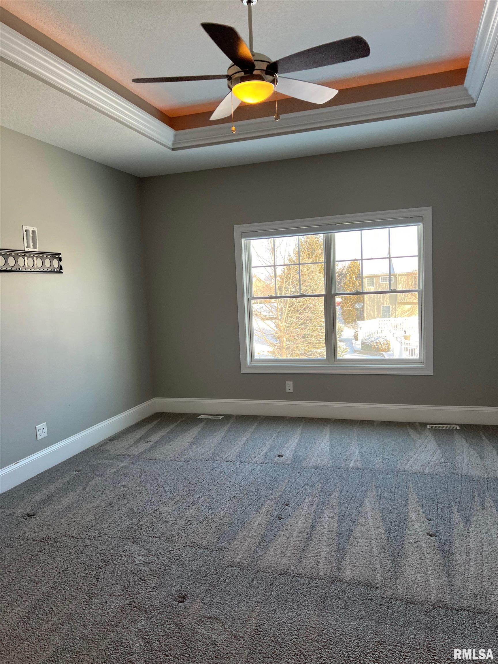 6314 Forest Road Davenport, IA 52807 - Photo 9 of 11 Gallery Image 9
