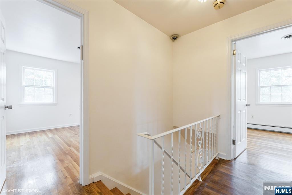 275 Taft Court Paramus, NJ 07652 - Photo 30 of 40