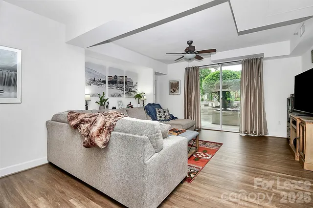 $2,100 | 1315 East Boulevard, Unit 309, Charlotte, NC 28203