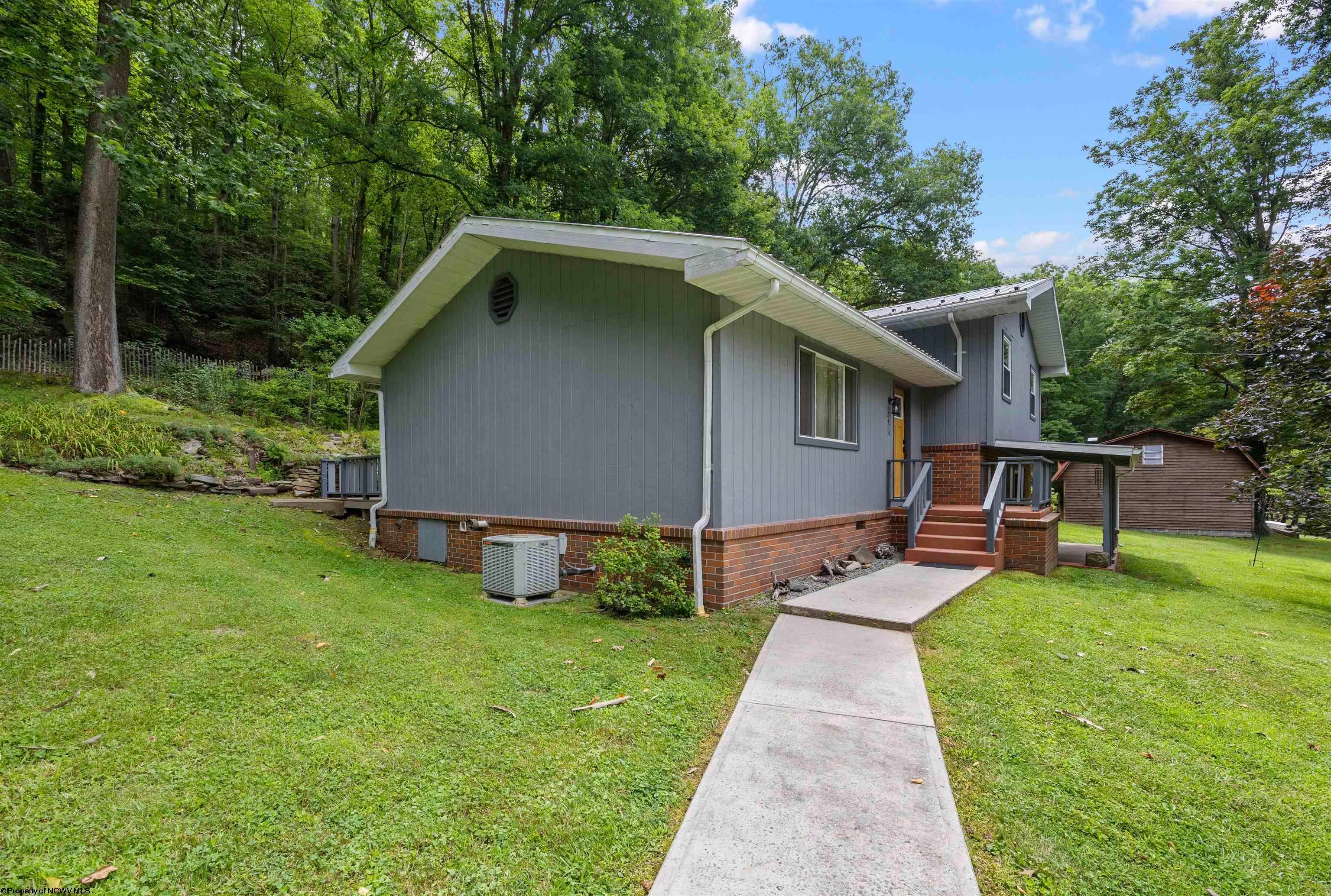 2670 Cleveland Road Hacker Valley, WV 26222 - Photo 2 of 38 Gallery Image 2