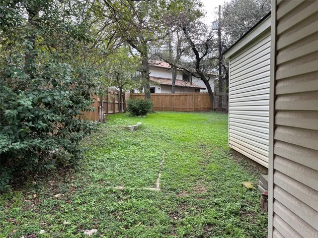 $1,850 | 8111 Baywood Drive, Unit A, Austin, TX 78759
