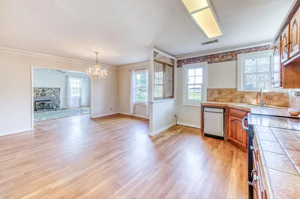 $1,274,500 | 21530 Tiburcio Avenue, Laton, CA 93242