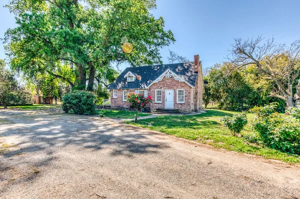 $1,274,500 | 21530 Tiburcio Avenue, Laton, CA 93242