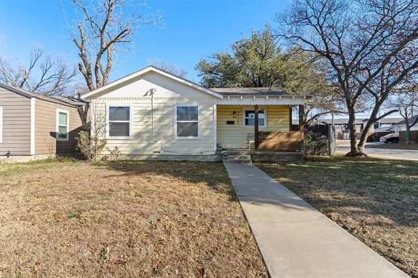 a front view of house with yard