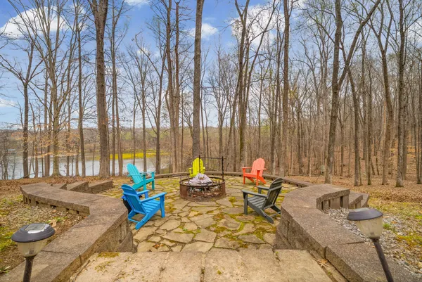 $529,000 | 706 Breckinridge Point, Cadiz, KY 42211
