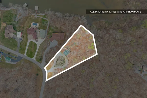 $529,000 | 706 Breckinridge Point, Cadiz, KY 42211