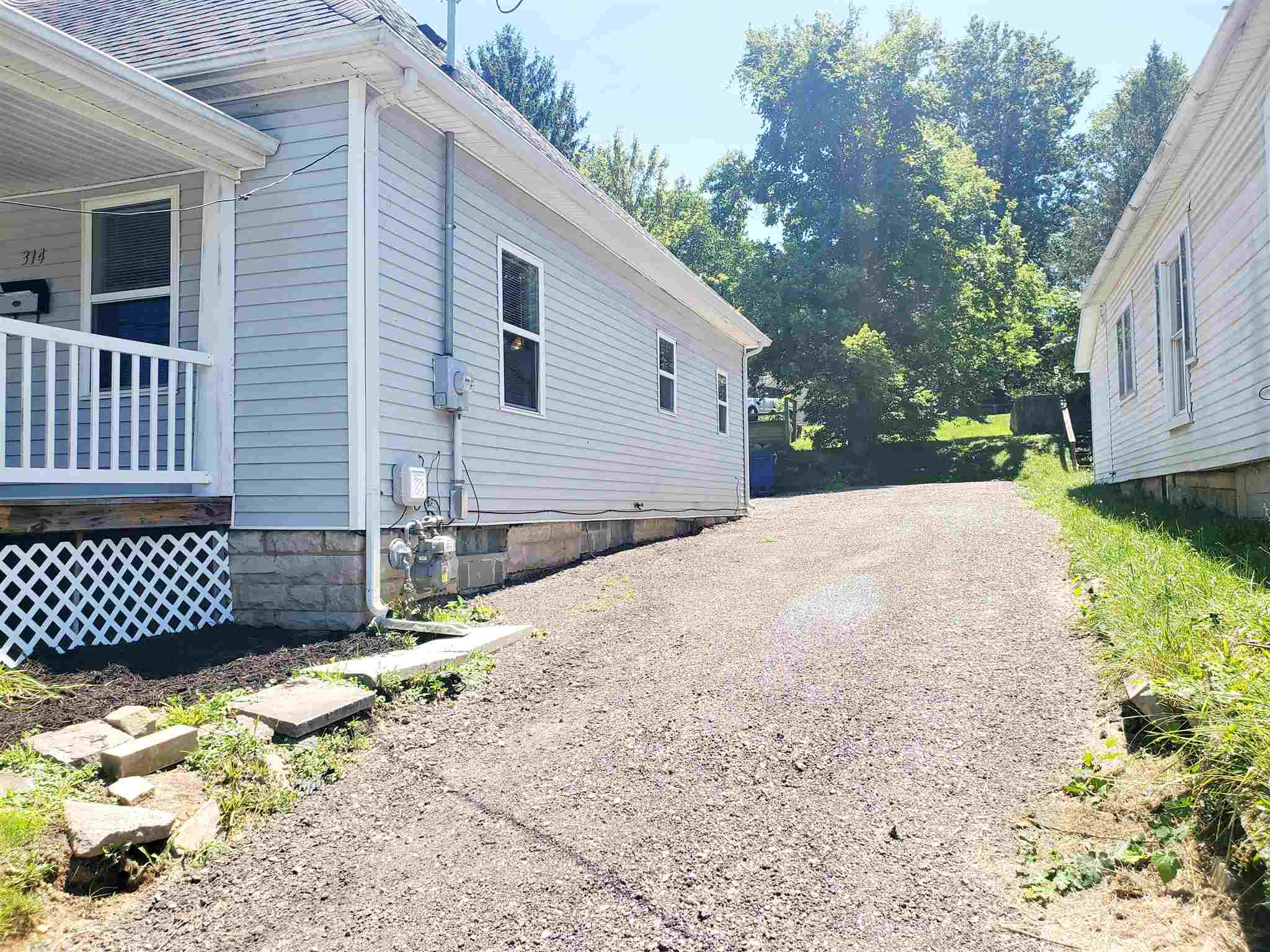 314 East 16th Street Bedford, IN 47421 - Photo 4 of 14 Gallery Image 4