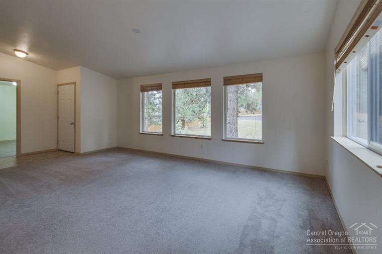 19122 Shoshone Road Bend, OR 97702 - Photo 6 of 25 Additional Photo