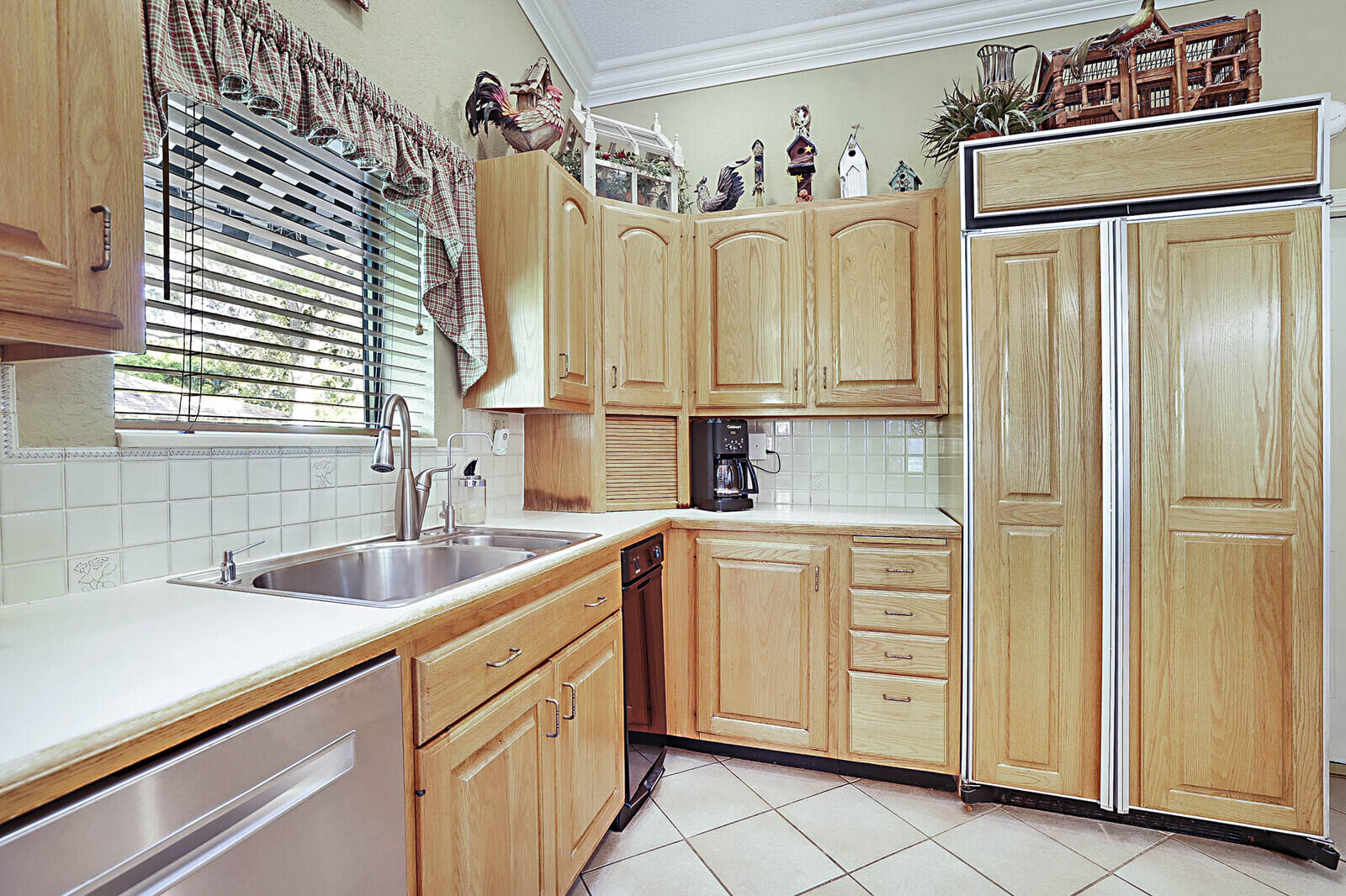 22098 Woodset Way Boca Raton, FL 33428 - Photo 16 of 75 Kitchen