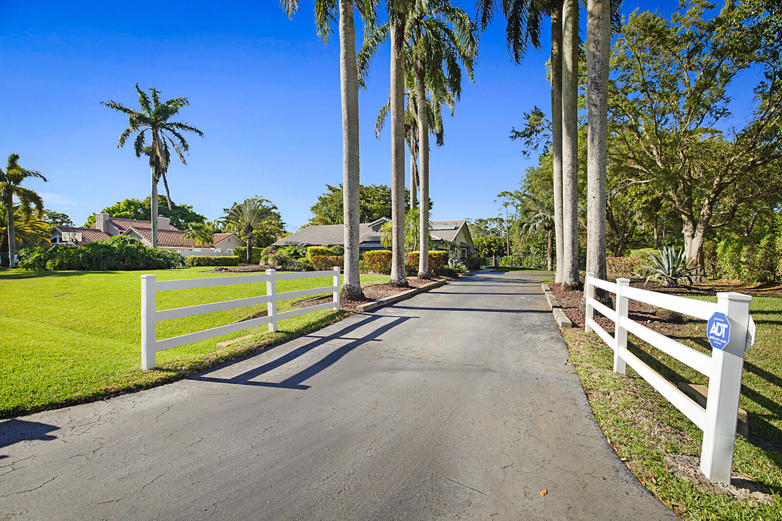 22098 Woodset Way Boca Raton, FL 33428 - Photo 3 of 75 Front Driveway