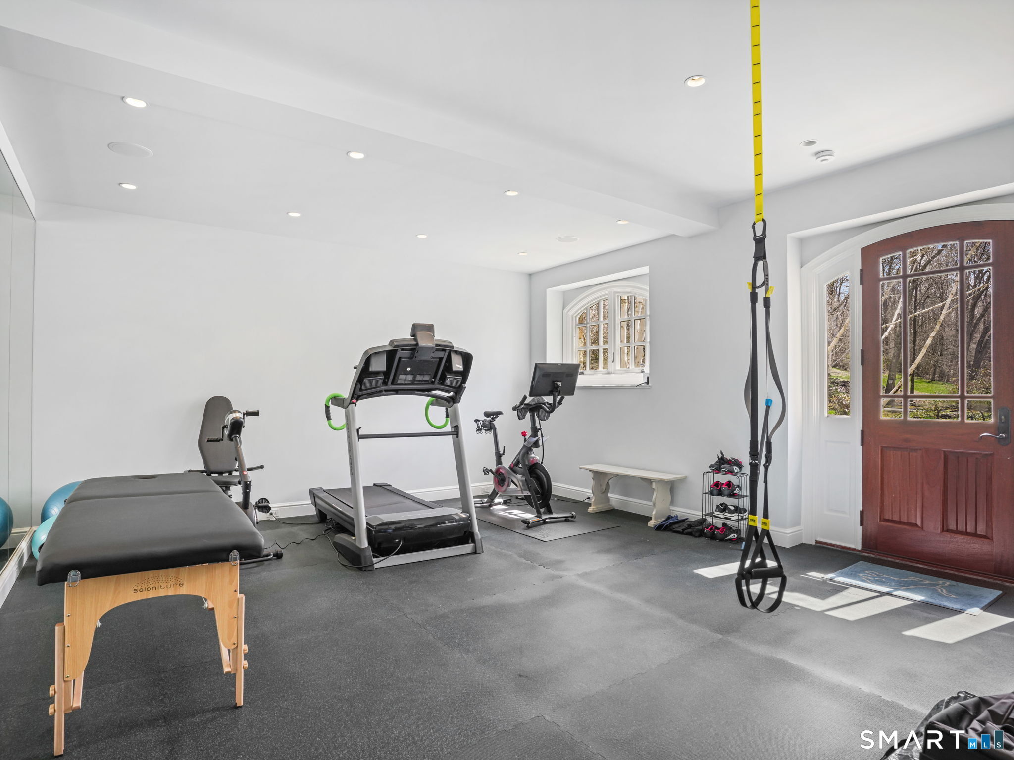 1218 Smith Ridge Road New Canaan, CT 06840 - Photo 26 of 42