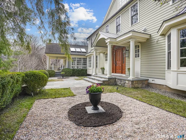 $3,549,000 | 1218 Smith Ridge Road, New Canaan, CT 06840