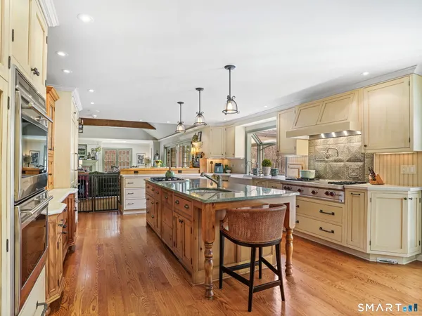 $3,549,000 | 1218 Smith Ridge Road, New Canaan, CT 06840