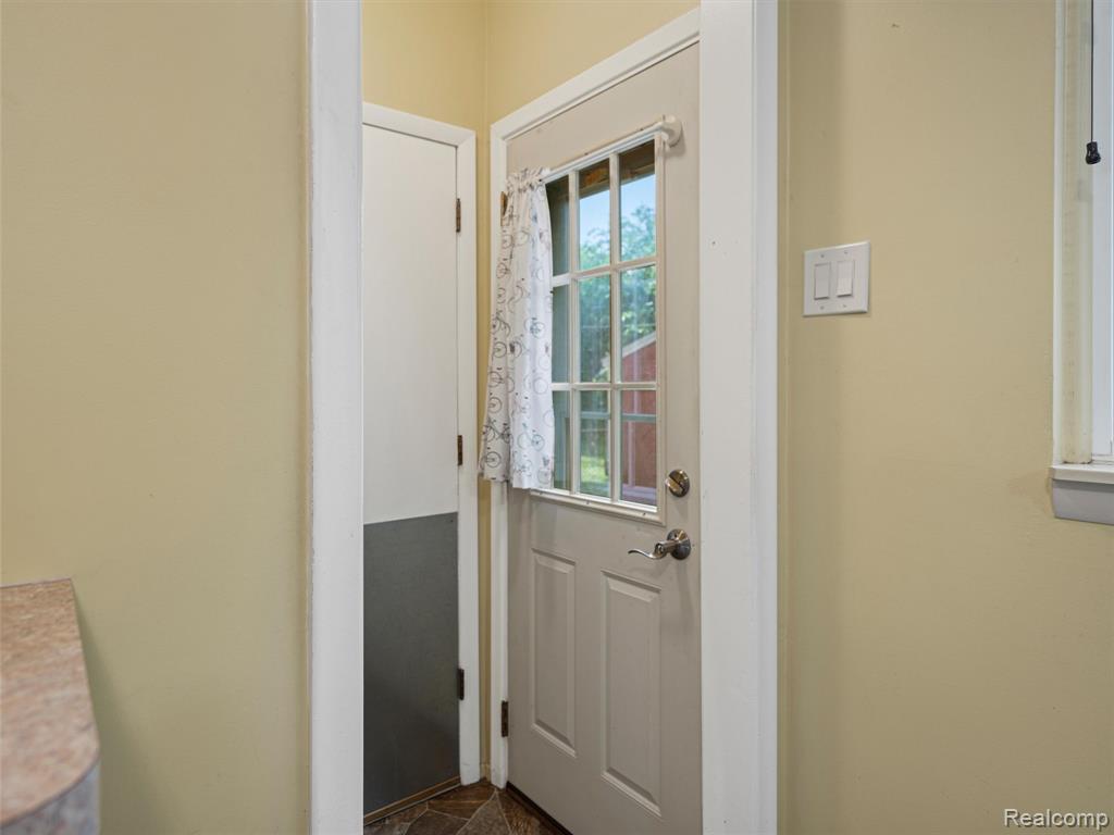 32360 Kelly Road Roseville, MI 48066 - Photo 20 of 43