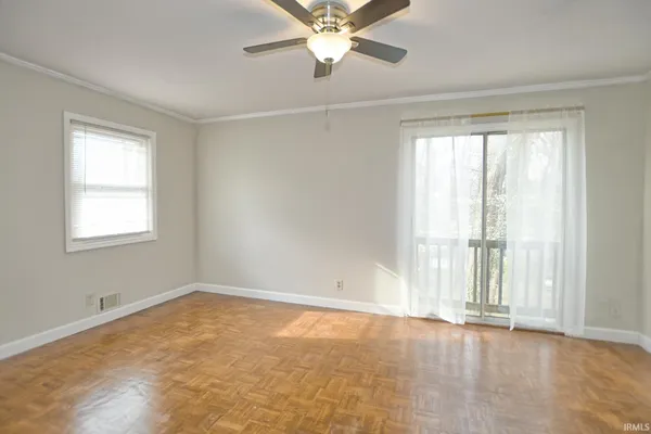 $294,000 | 624 Forest Park Drive, Newburgh, IN 47630