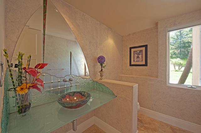 17716 Circa Oriente Rancho Santa Fe, CA 92067 - Photo 12 of 25 Gallery Image 12