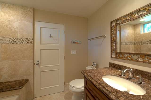 17716 Circa Oriente Rancho Santa Fe, CA 92067 - Photo 13 of 25 Bathroom 3