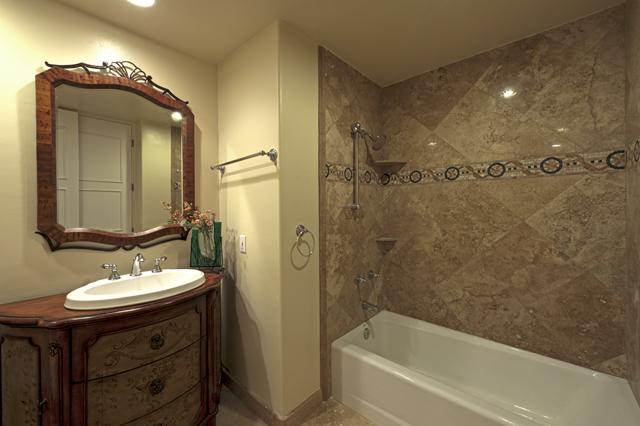 17716 Circa Oriente Rancho Santa Fe, CA 92067 - Photo 10 of 25 Bathroom 2