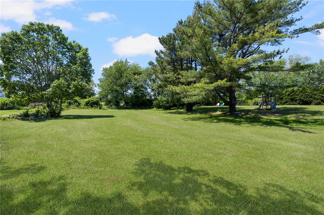 469 Wapping Road Portsmouth, RI 02871 - Photo 9 of 38