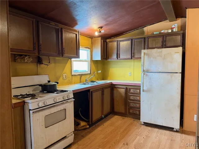 $12,500 | 1705 Lemoyne Avenue, Unit D14, Salina, NY 13208