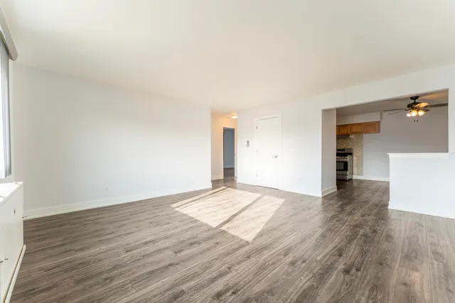 $1,800 | 1003 Argyle Street, Unit 5A, Bensenville, IL 60106