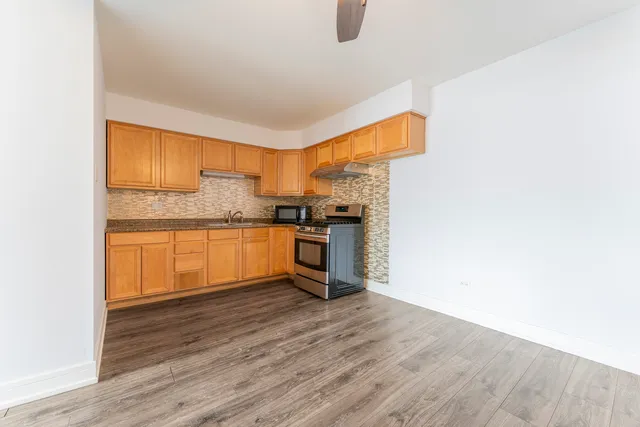 $1,800 | 1003 Argyle Street, Unit 5A, Bensenville, IL 60106