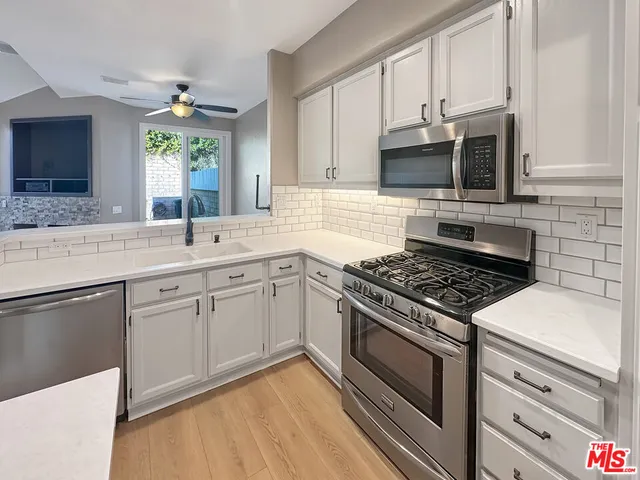 $3,200 | 27109 Teton Trail, Unit 90, Valencia, CA 91354