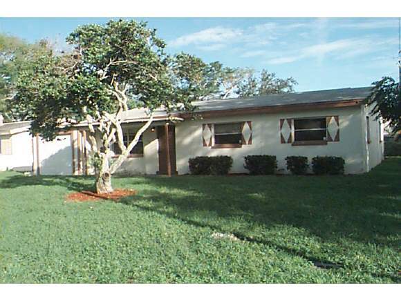 2408 Warwick Road Melbourne, FL 32935 - Photo 1 of 6 Primary Photo