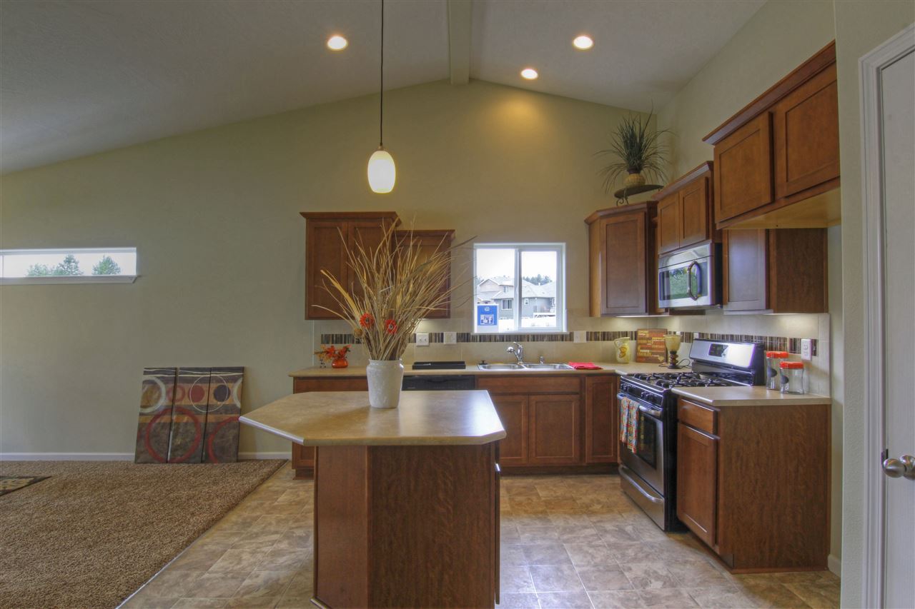 17209 North Hamilton Road Colbert, WA 99005 - Photo 9 of 19