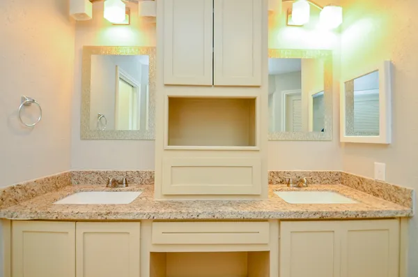 $2,350 | 12510 Seaswept Drive, Houston, TX 77071