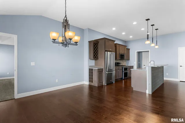 $449,900 | 1821 Avenel Lane, Chatham, IL 62629