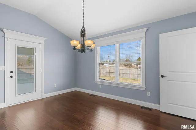 $449,900 | 1821 Avenel Lane, Chatham, IL 62629