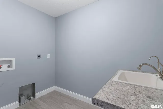 $449,900 | 1821 Avenel Lane, Chatham, IL 62629