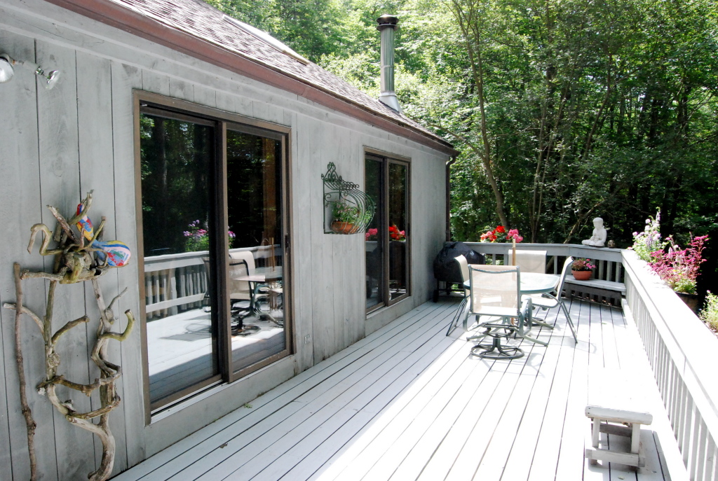 122 Hupi Road Monterey, MA 01245 - Photo 3 of 23 DECK
