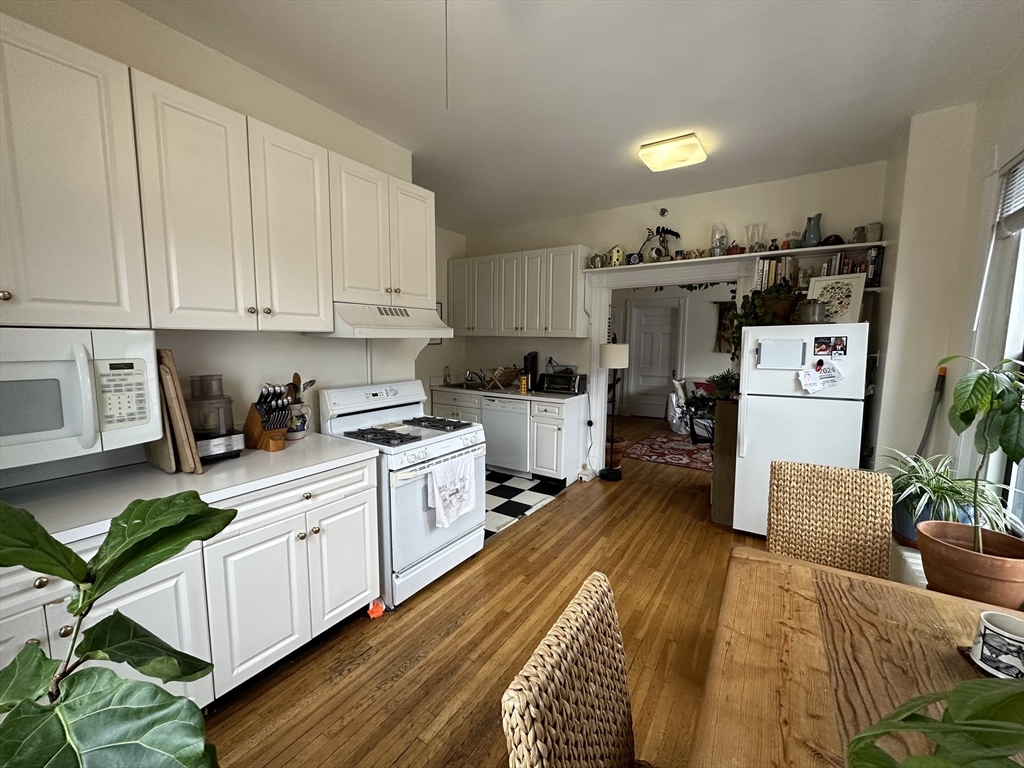 2 Inman Street, Unit 9 Cambridge, MA 02139 - Photo 3 of 9