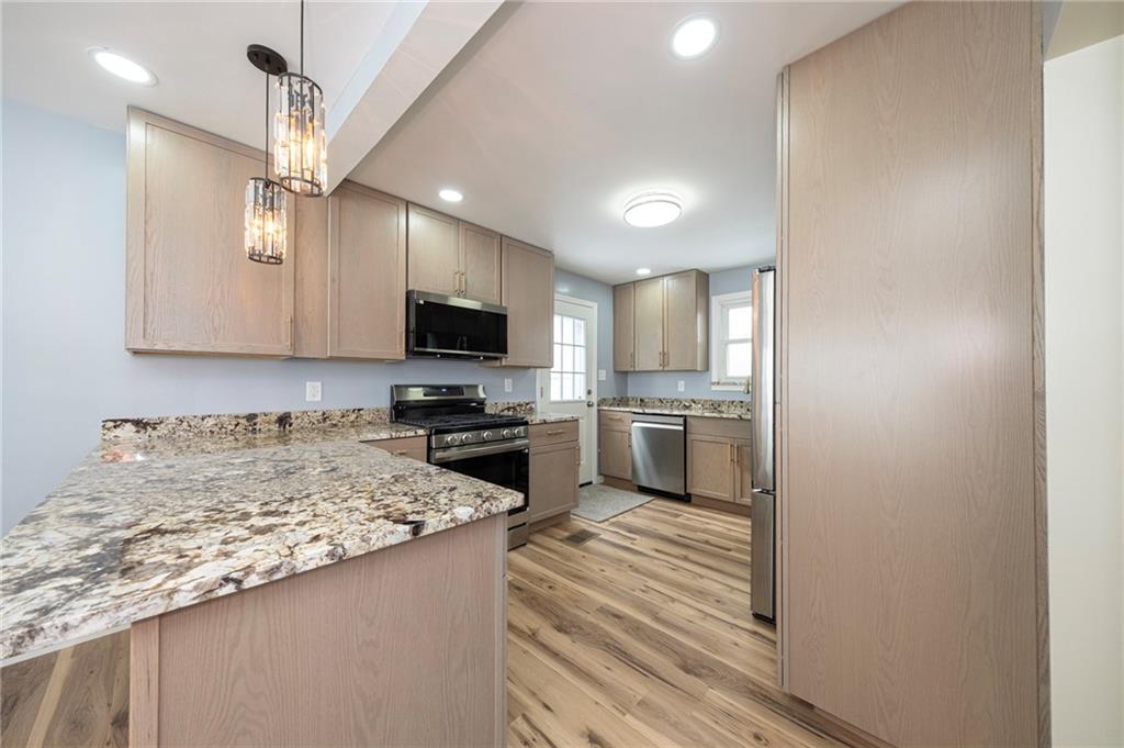 4448 Valley View Street Pittsburgh, PA 15214 - Photo 11 of 41