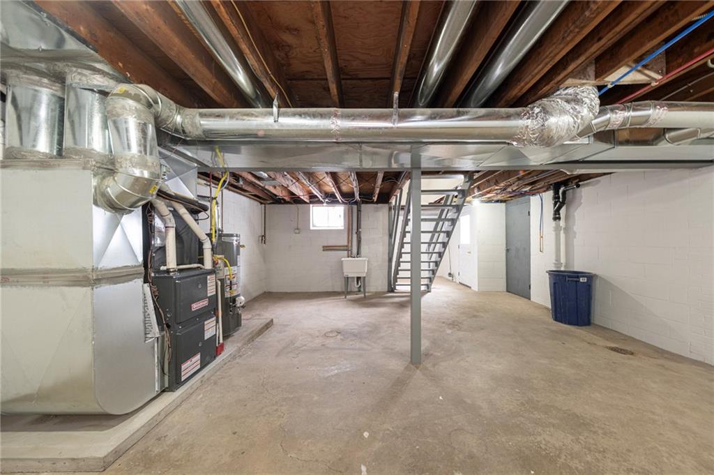 4448 Valley View Street Pittsburgh, PA 15214 - Photo 29 of 41