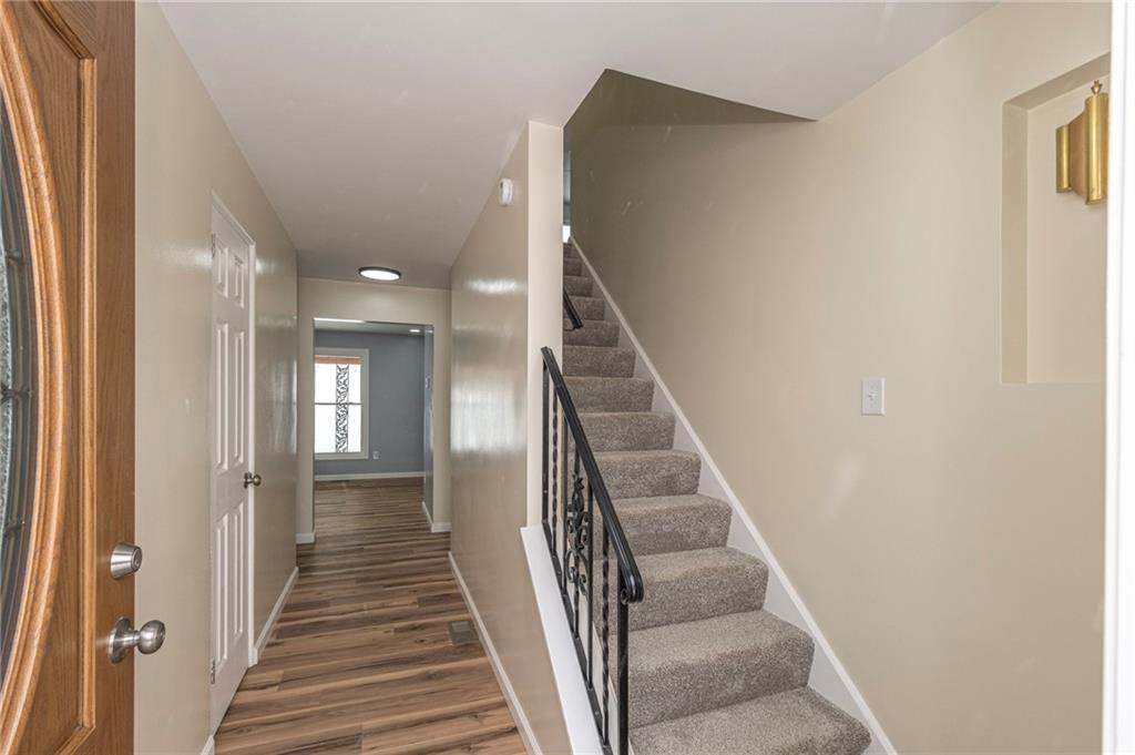 4448 Valley View Street Pittsburgh, PA 15214 - Photo 4 of 41