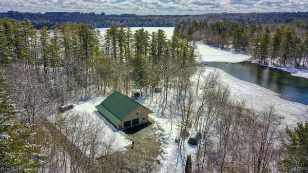 $799,900 | 35 South Tall Pines Lane, Belgrade, ME 04917