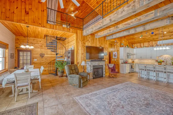 $799,900 | 35 South Tall Pines Lane, Belgrade, ME 04917