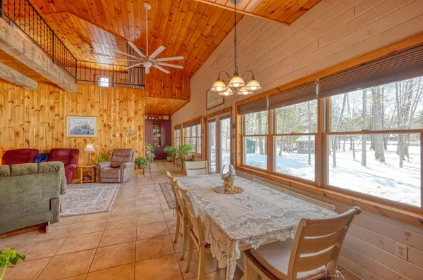 $799,900 | 35 South Tall Pines Lane, Belgrade, ME 04917